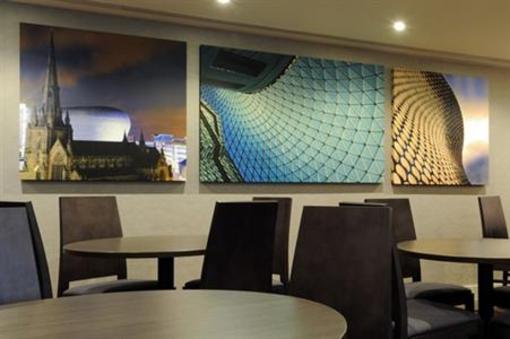фото отеля Holiday Inn Express Birmingham - Snow Hill