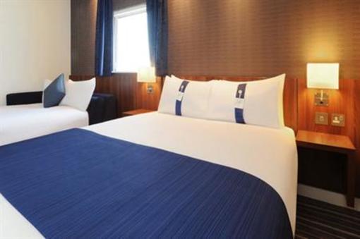 фото отеля Holiday Inn Express Birmingham - Snow Hill