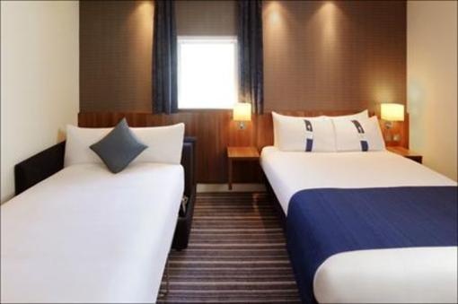 фото отеля Holiday Inn Express Birmingham - Snow Hill