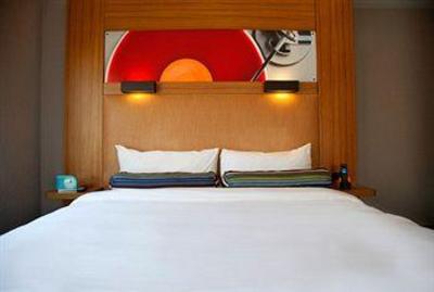 фото отеля Aloft Orlando Downtown