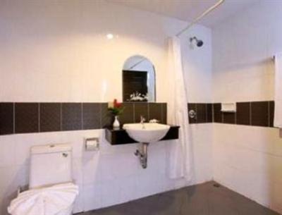 фото отеля Patong Bay House