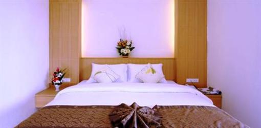 фото отеля Patong Bay House