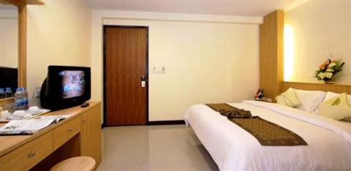 фото отеля Patong Bay House