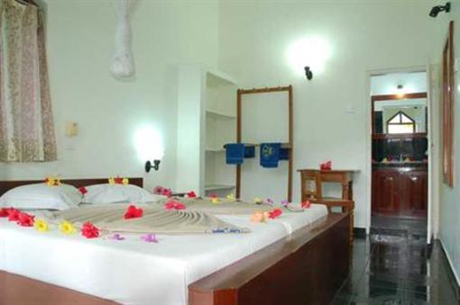 фото отеля International Beach Hotel