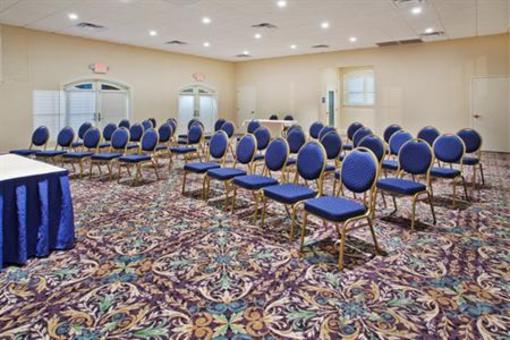 фото отеля Staybridge Suites Savannah Historic District