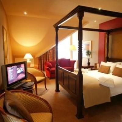 фото отеля Ramada Hotel Guildford Leatherhead East Horsley