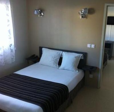 фото отеля Le Rale Des Genets Hotel Dun-sur-Meuse