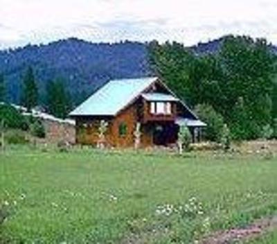 фото отеля Streamside Vacation Cabin Rental in Beautiful Garden Valley Idaho