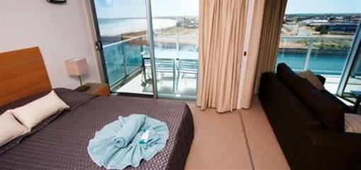 фото отеля Wallaroo Marina Apartments