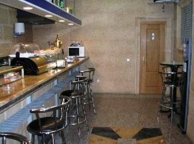 фото отеля Hostal DS Velilla de San Antonio