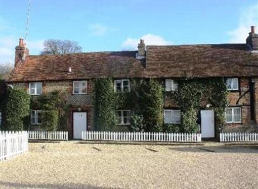 фото отеля The Squirrel Inn Godalming