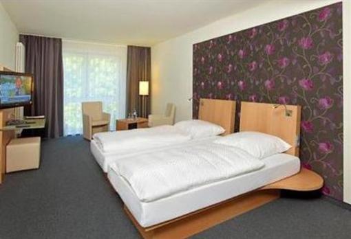 фото отеля Tholes Stadt-Gut-Hotel Garni