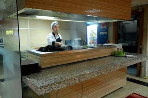 фото отеля Grand Ulger Hotel