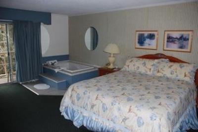 фото отеля Pine Beach Inn
