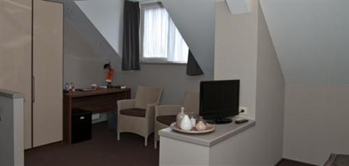 фото отеля Hotel De Eenhoorn Oostburg