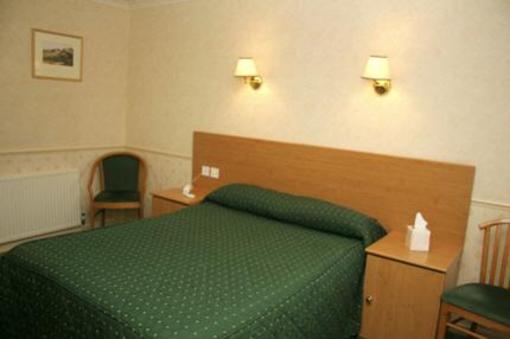 фото отеля Urquhart Caledonian Hotel