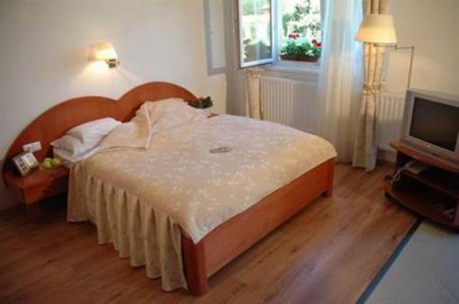 фото отеля Kek Laguna Apartmanok