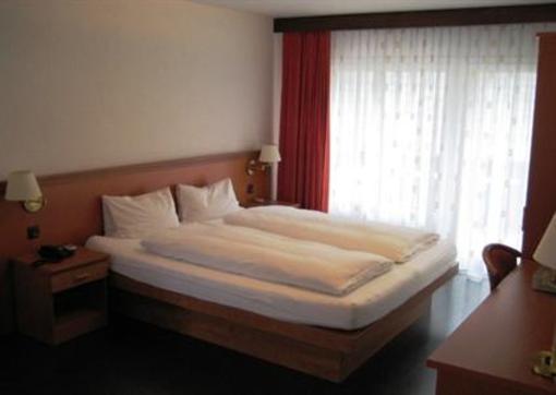 фото отеля Hotel Tenne Saas-Grund
