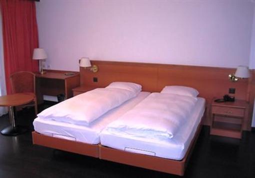 фото отеля Hotel Tenne Saas-Grund