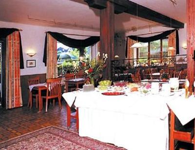 фото отеля Hotel Hasselberg Kaiserslautern