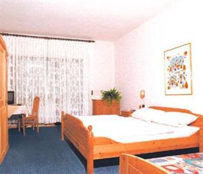 фото отеля Hotel Hasselberg Kaiserslautern