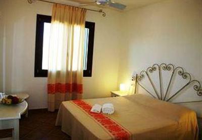 фото отеля Residence Il Borgo Loiri Porto San Paolo