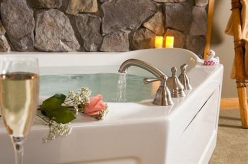фото отеля Bear Mountain Bed And Breakfast Lodge