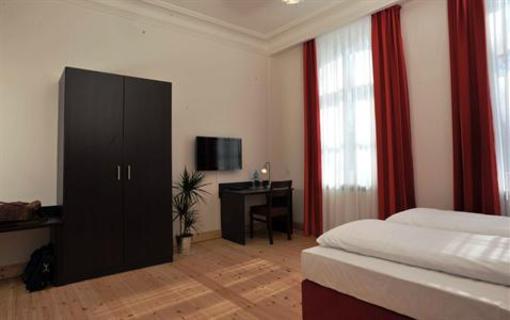 фото отеля Hotel WohnBar zur alten Post