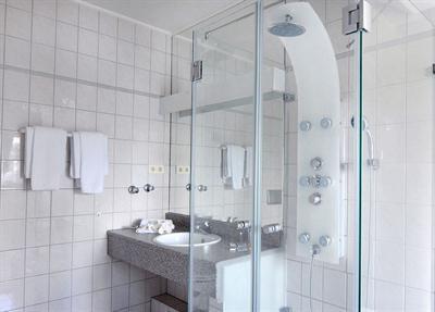 фото отеля Hotel Schweizer Hof Kassel