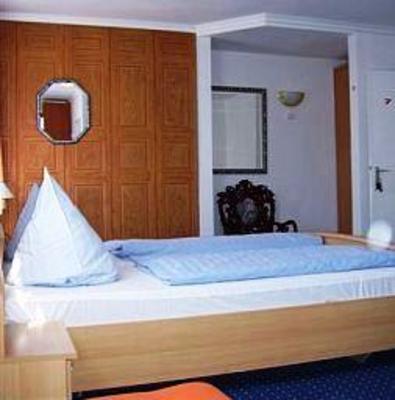фото отеля Hotel Zur Traube Idstein