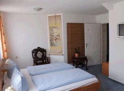 фото отеля Hotel Zur Traube Idstein