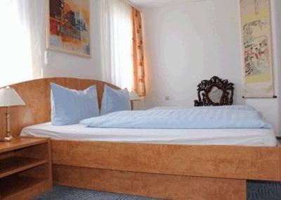 фото отеля Hotel Zur Traube Idstein