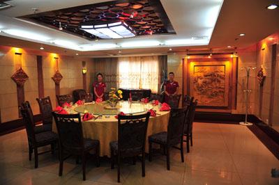 фото отеля Yulong Hotel