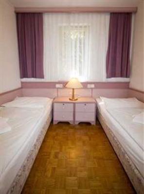 фото отеля Maygut Apartments
