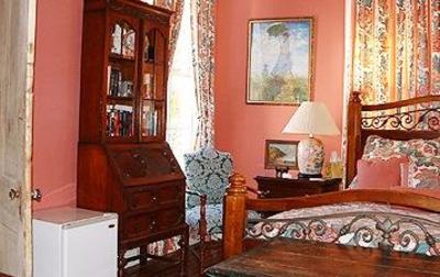 фото отеля Antoinette's Cottage