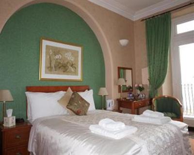 фото отеля Tyr Graig Castle Hotel Barmouth