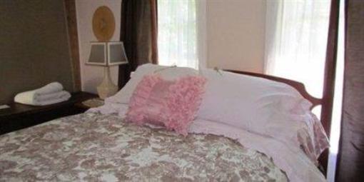 фото отеля Roseledge Country Inn