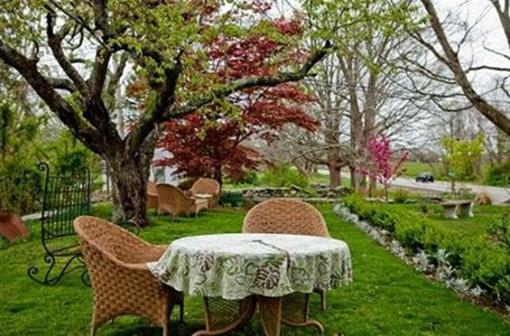 фото отеля Roseledge Country Inn