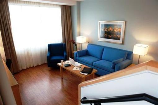 фото отеля The Holman Grand Hotel