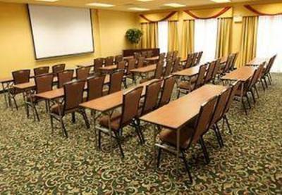 фото отеля Fairfield Inn & Suites Elizabeth City