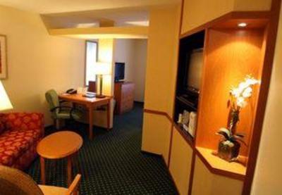 фото отеля Fairfield Inn & Suites Elizabeth City