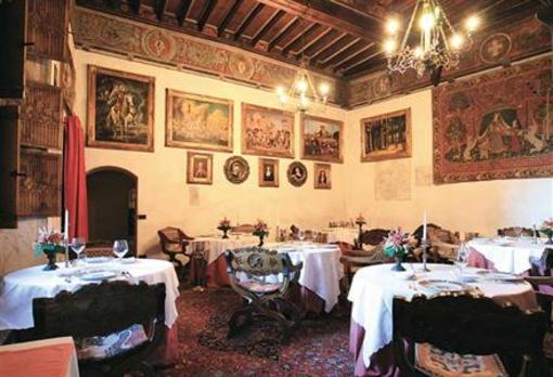 фото отеля Castello Di Pavone Hotel Pavone Canavese