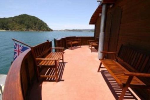 фото отеля Yha Bay of Islands The Rock Overnight Cruise