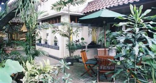 фото отеля HB Garden Guest House