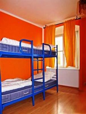 фото отеля Brook Lane Hostel