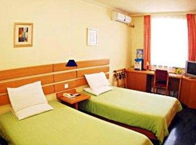 фото отеля Home Inn (Shenyang Dabeiguan Street)