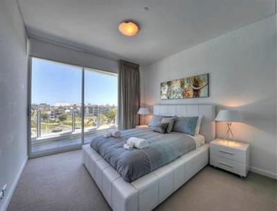 фото отеля Waters Edge Luxury at Mandurah - By The Estuary