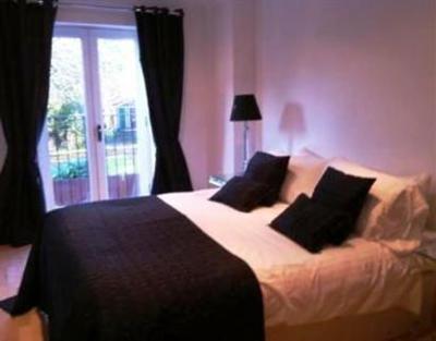 фото отеля Parks Serviced Apartments
