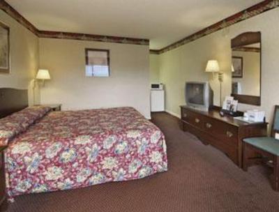 фото отеля Travelodge Newport News