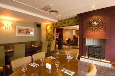 фото отеля Premier Inn Gatwick East Crawley